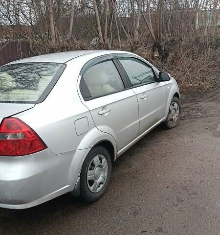 Серый Шевроле Авео, объемом двигателя 1.6 л и пробегом 290 тыс. км за 3400 $, фото 1 на Automoto.ua