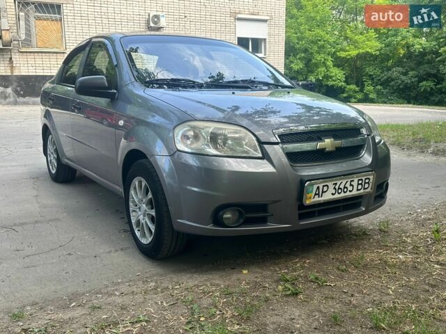 Серый Шевроле Авео, объемом двигателя 1.5 л и пробегом 228 тыс. км за 4000 $, фото 1 на Automoto.ua