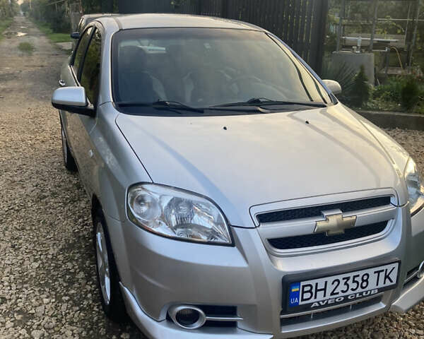 Серый Шевроле Авео, объемом двигателя 1.6 л и пробегом 128 тыс. км за 4800 $, фото 1 на Automoto.ua