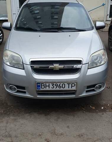 Серый Шевроле Авео, объемом двигателя 1.5 л и пробегом 168 тыс. км за 4500 $, фото 1 на Automoto.ua