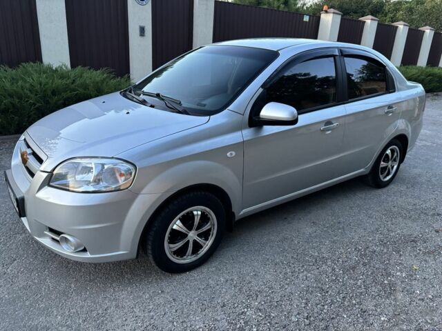 Серый Шевроле Авео, объемом двигателя 1.6 л и пробегом 122 тыс. км за 4999 $, фото 1 на Automoto.ua