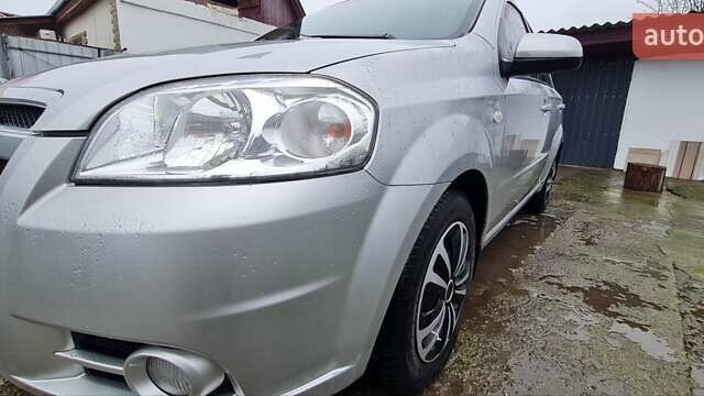 Серый Шевроле Авео, объемом двигателя 1.6 л и пробегом 125 тыс. км за 4300 $, фото 1 на Automoto.ua