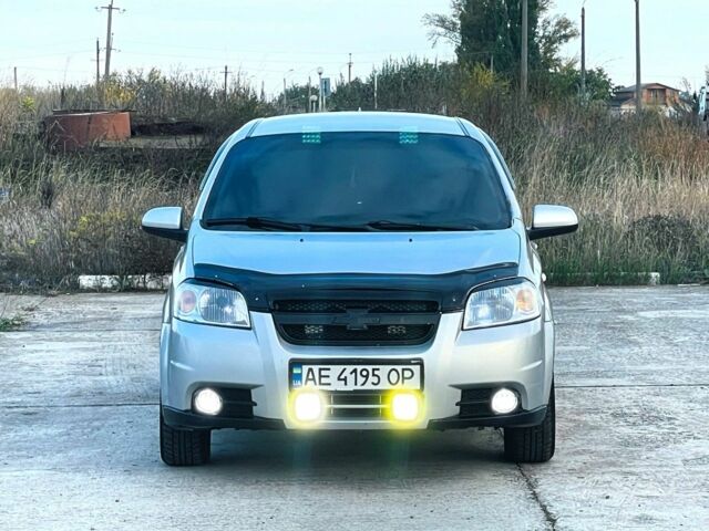 Серый Шевроле Авео, объемом двигателя 1.5 л и пробегом 200 тыс. км за 3754 $, фото 1 на Automoto.ua