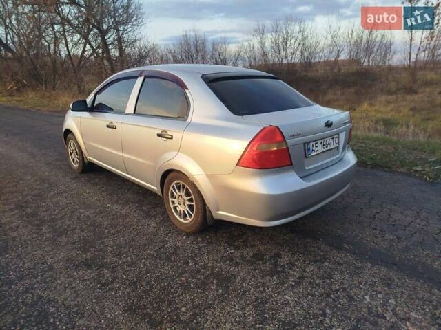 Серый Шевроле Авео, объемом двигателя 1.5 л и пробегом 240 тыс. км за 3400 $, фото 1 на Automoto.ua