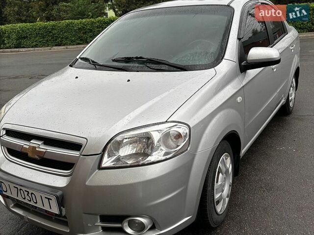 Серый Шевроле Авео, объемом двигателя 1.6 л и пробегом 179 тыс. км за 4100 $, фото 1 на Automoto.ua
