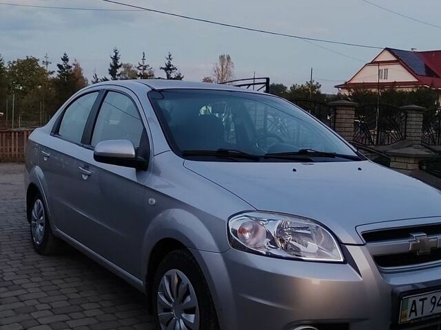 Сірий Шевроле Авео, об'ємом двигуна 1.6 л та пробігом 128 тис. км за 3700 $, фото 1 на Automoto.ua