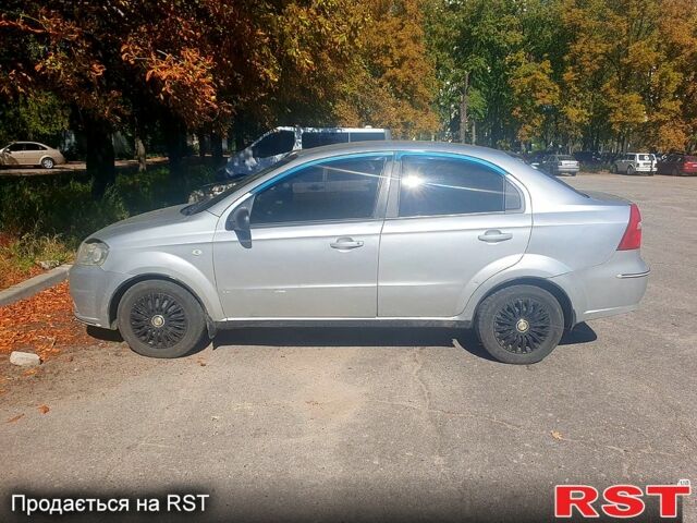 Серый Шевроле Авео, объемом двигателя 1.6 л и пробегом 268 тыс. км за 2400 $, фото 1 на Automoto.ua