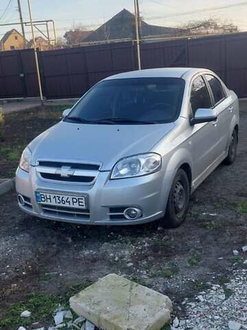 Серый Шевроле Авео, объемом двигателя 1.6 л и пробегом 173 тыс. км за 4900 $, фото 1 на Automoto.ua