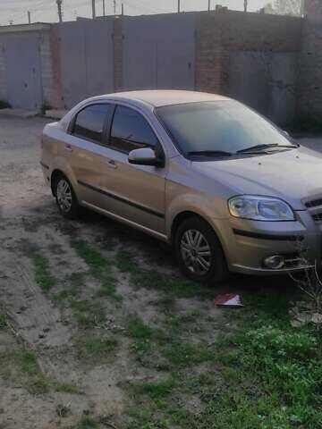 Шевроле Авео 2008 у Полтаві на Automoto.ua Сірий Шевроле Авео, об'ємом двигуна 1.6 л та пробігом 180 тис. км за 4200 $, фото 1 на Automoto.ua