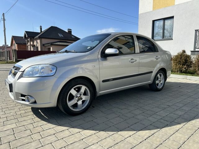 Сірий Шевроле Авео, об'ємом двигуна 1.4 л та пробігом 2 тис. км за 4750 $, фото 1 на Automoto.ua
