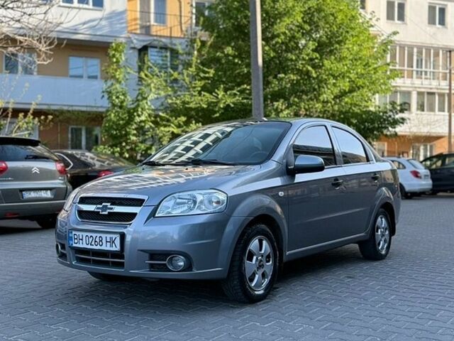Сірий Шевроле Авео, об'ємом двигуна 1.5 л та пробігом 160 тис. км за 4799 $, фото 1 на Automoto.ua