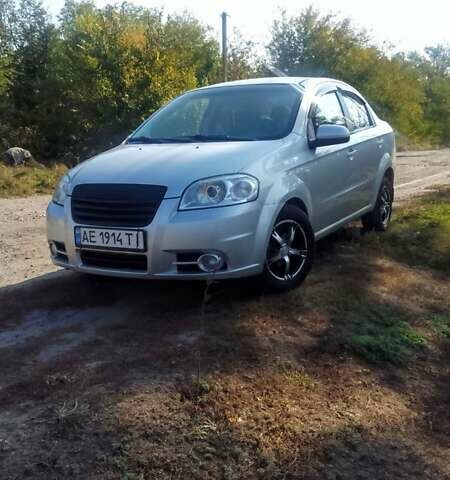 Серый Шевроле Авео, объемом двигателя 1.6 л и пробегом 157 тыс. км за 4400 $, фото 1 на Automoto.ua