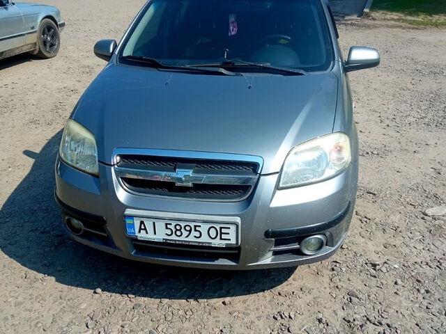 Серый Шевроле Авео, объемом двигателя 1.5 л и пробегом 210 тыс. км за 4000 $, фото 1 на Automoto.ua