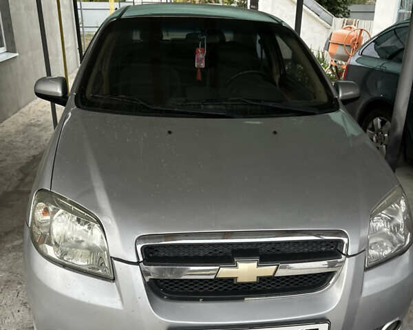 Серый Шевроле Авео, объемом двигателя 1.6 л и пробегом 192 тыс. км за 4000 $, фото 1 на Automoto.ua