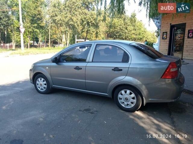 Сірий Шевроле Авео, об'ємом двигуна 1.5 л та пробігом 150 тис. км за 4200 $, фото 1 на Automoto.ua