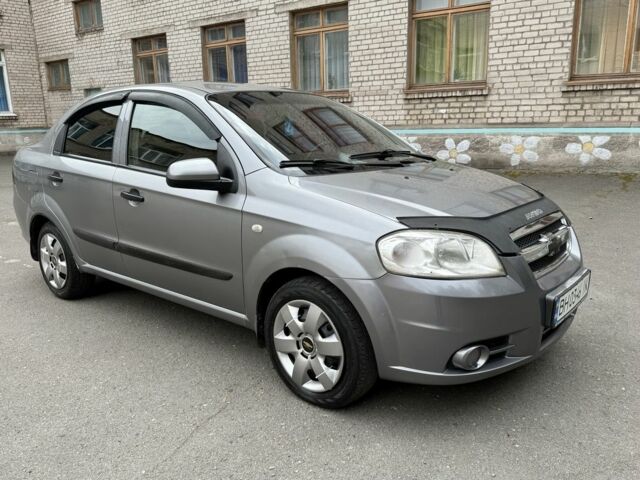 Серый Шевроле Авео, объемом двигателя 1.5 л и пробегом 277 тыс. км за 3899 $, фото 1 на Automoto.ua