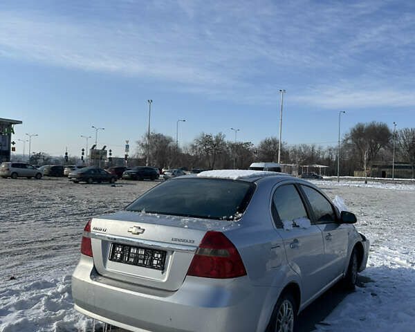 Серый Шевроле Авео, объемом двигателя 1.6 л и пробегом 125 тыс. км за 2000 $, фото 1 на Automoto.ua
