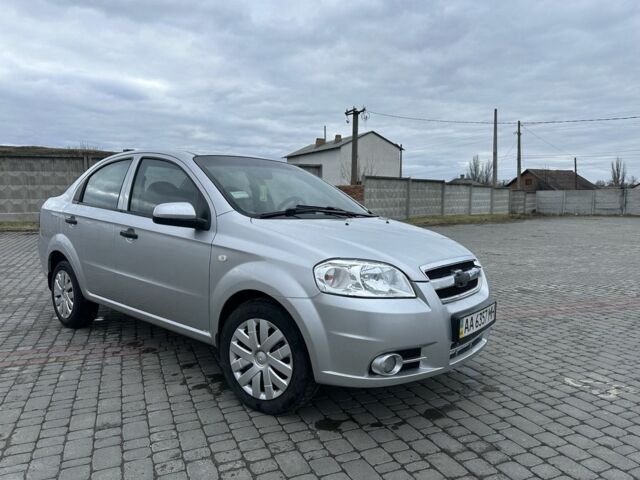 Серый Шевроле Авео, объемом двигателя 1.5 л и пробегом 286 тыс. км за 4100 $, фото 1 на Automoto.ua