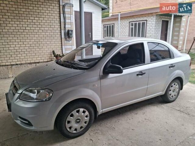 Сірий Шевроле Авео, об'ємом двигуна 1.5 л та пробігом 136 тис. км за 3500 $, фото 1 на Automoto.ua