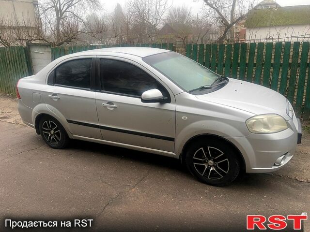 Сірий Шевроле Авео, об'ємом двигуна 1.6 л та пробігом 304 тис. км за 3950 $, фото 1 на Automoto.ua