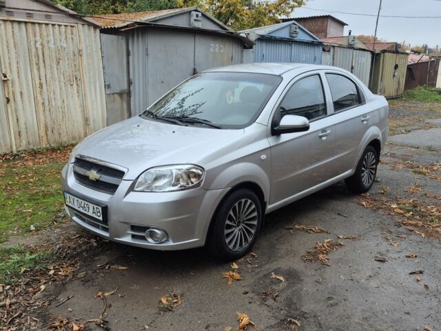 Сірий Шевроле Авео, об'ємом двигуна 1.5 л та пробігом 320 тис. км за 2950 $, фото 1 на Automoto.ua