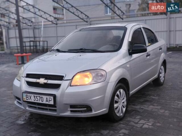 Серый Шевроле Авео, объемом двигателя 1.5 л и пробегом 220 тыс. км за 3550 $, фото 1 на Automoto.ua
