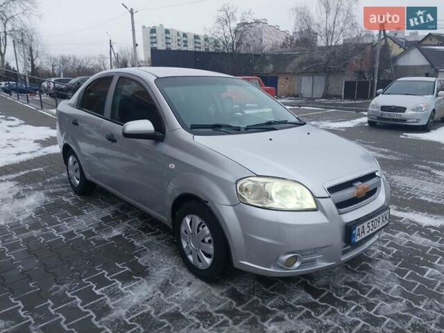 Серый Шевроле Авео, объемом двигателя 1.5 л и пробегом 230 тыс. км за 3500 $, фото 1 на Automoto.ua