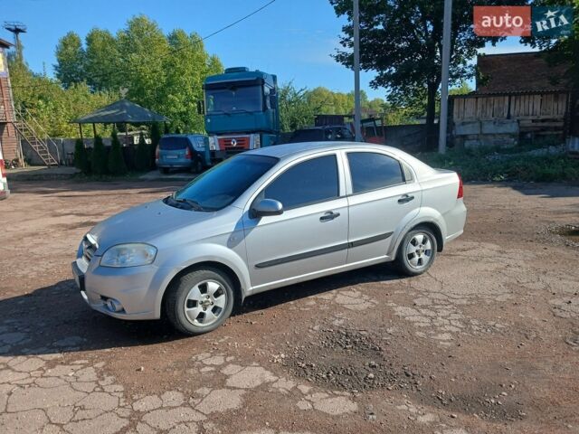 Сірий Шевроле Авео, об'ємом двигуна 1.5 л та пробігом 171 тис. км за 3900 $, фото 1 на Automoto.ua