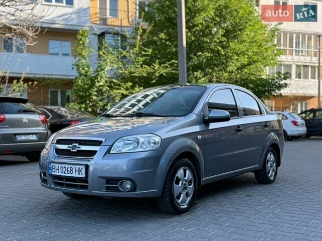 Серый Шевроле Авео, объемом двигателя 1.5 л и пробегом 160 тыс. км за 4999 $, фото 1 на Automoto.ua