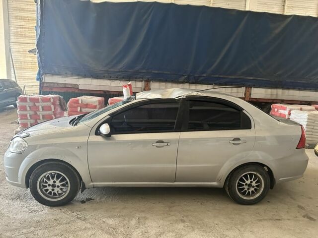 Сірий Шевроле Авео, об'ємом двигуна 1.6 л та пробігом 185 тис. км за 2500 $, фото 1 на Automoto.ua