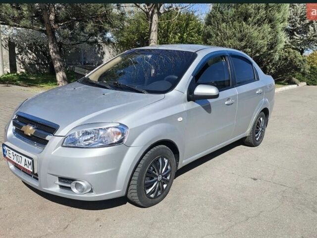 Серый Шевроле Авео, объемом двигателя 1.6 л и пробегом 290 тыс. км за 4650 $, фото 1 на Automoto.ua