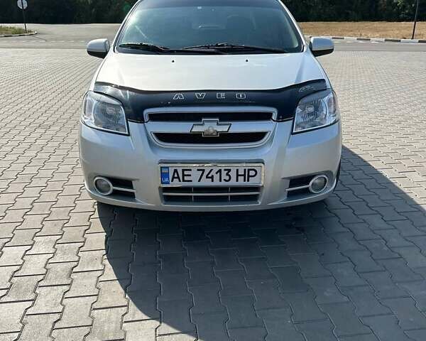 Серый Шевроле Авео, объемом двигателя 1.6 л и пробегом 184 тыс. км за 4700 $, фото 1 на Automoto.ua