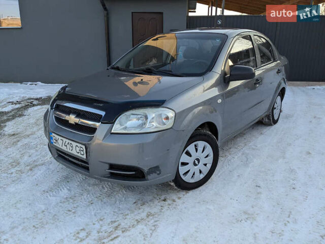 Серый Шевроле Авео, объемом двигателя 1.5 л и пробегом 275 тыс. км за 3600 $, фото 1 на Automoto.ua
