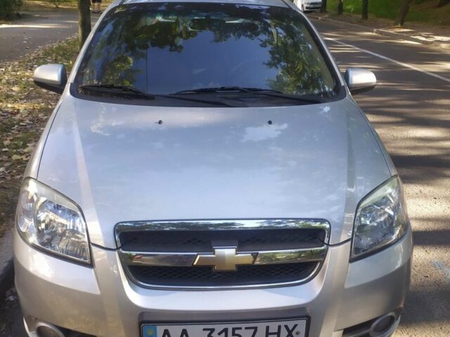 Серый Шевроле Авео, объемом двигателя 1.5 л и пробегом 80 тыс. км за 3800 $, фото 1 на Automoto.ua