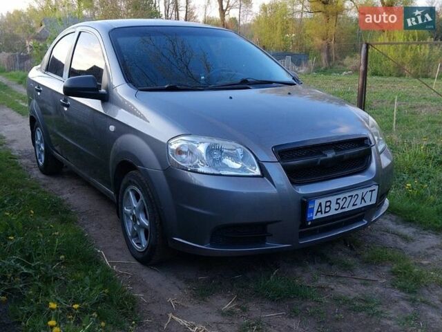 Серый Шевроле Авео, объемом двигателя 1.5 л и пробегом 167 тыс. км за 4200 $, фото 1 на Automoto.ua