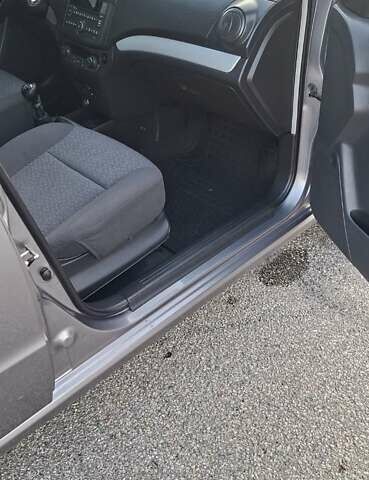 Серый Шевроле Авео, объемом двигателя 1.4 л и пробегом 183 тыс. км за 5200 $, фото 1 на Automoto.ua