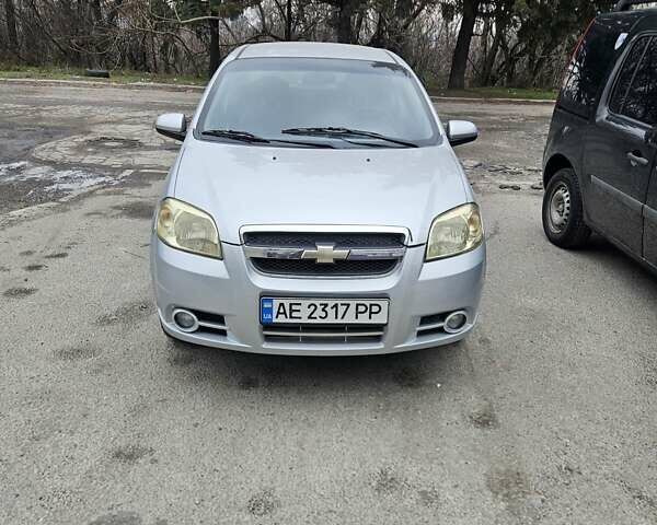 Серый Шевроле Авео, объемом двигателя 1.5 л и пробегом 97 тыс. км за 4800 $, фото 1 на Automoto.ua