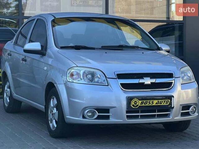 Сірий Шевроле Авео, об'ємом двигуна 1.5 л та пробігом 220 тис. км за 4500 $, фото 1 на Automoto.ua