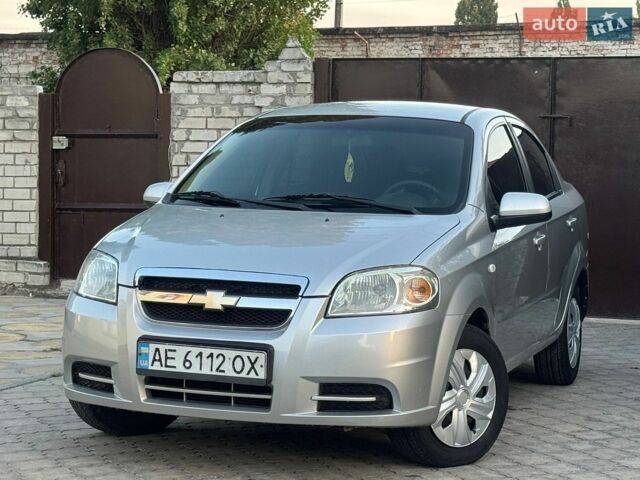 Сірий Шевроле Авео, об'ємом двигуна 1.6 л та пробігом 187 тис. км за 3800 $, фото 1 на Automoto.ua