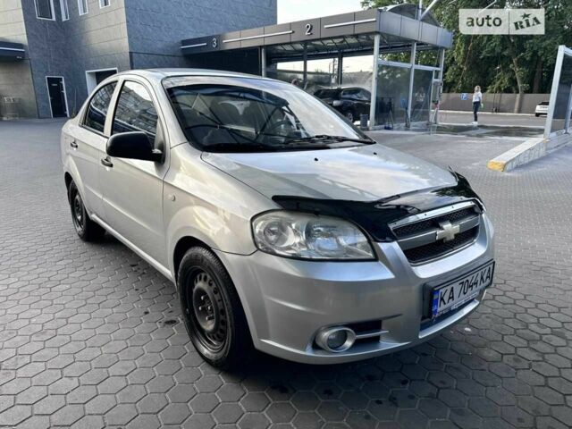 Сірий Шевроле Авео, об'ємом двигуна 1.5 л та пробігом 368 тис. км за 2800 $, фото 1 на Automoto.ua