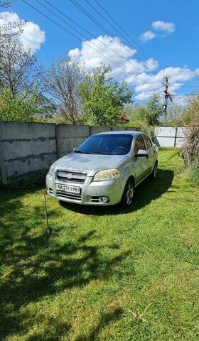 Серый Шевроле Авео, объемом двигателя 1.5 л и пробегом 284 тыс. км за 2800 $, фото 1 на Automoto.ua