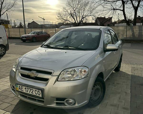 Серый Шевроле Авео, объемом двигателя 1.6 л и пробегом 87 тыс. км за 4800 $, фото 1 на Automoto.ua
