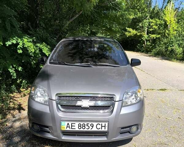 Серый Шевроле Авео, объемом двигателя 1.5 л и пробегом 142 тыс. км за 4999 $, фото 1 на Automoto.ua