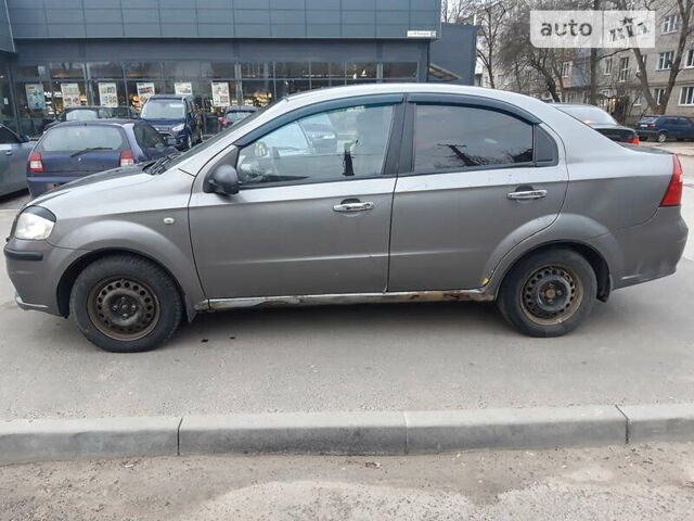 Сірий Шевроле Авео, об'ємом двигуна 1.5 л та пробігом 345 тис. км за 2700 $, фото 1 на Automoto.ua