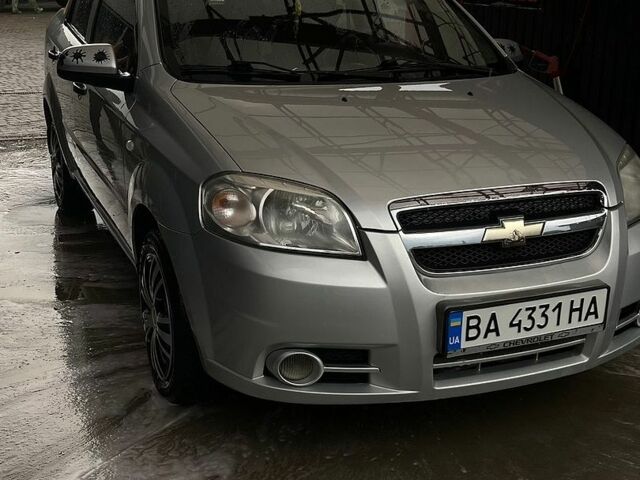 Серый Шевроле Авео, объемом двигателя 1.5 л и пробегом 151 тыс. км за 3700 $, фото 1 на Automoto.ua