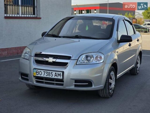 Серый Шевроле Авео, объемом двигателя 1.5 л и пробегом 176 тыс. км за 3799 $, фото 1 на Automoto.ua