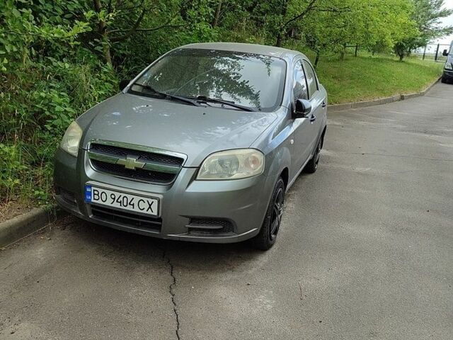 Серый Шевроле Авео, объемом двигателя 1.5 л и пробегом 230 тыс. км за 3300 $, фото 1 на Automoto.ua