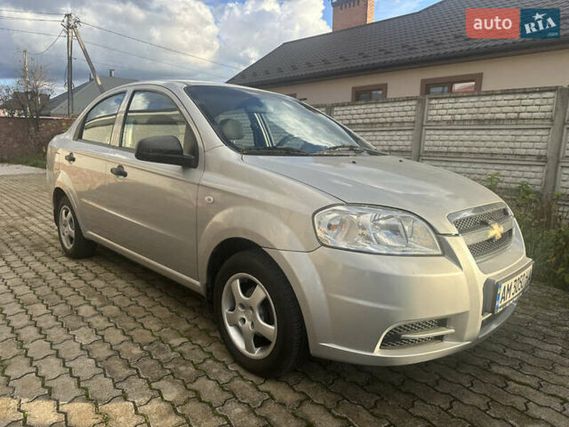 Серый Шевроле Авео, объемом двигателя 1.4 л и пробегом 175 тыс. км за 3350 $, фото 1 на Automoto.ua