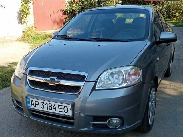 Серый Шевроле Авео, объемом двигателя 1.5 л и пробегом 230 тыс. км за 3400 $, фото 1 на Automoto.ua