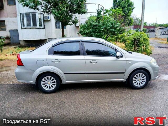 Серый Шевроле Авео, объемом двигателя 1.6 л и пробегом 278 тыс. км за 3600 $, фото 1 на Automoto.ua